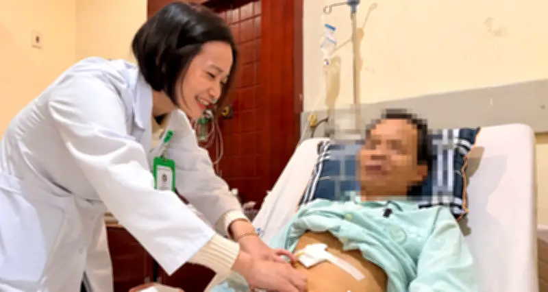 Đau bụng đi khám, người đàn ông bàng hoàng phát hiện mắc cùng lúc 2 loại ung thư