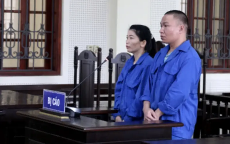 Bỏ Chạy Khi Bị Kiểm Tra, Người Đàn Ông Để Lại Vợ Cùng Ma Túy