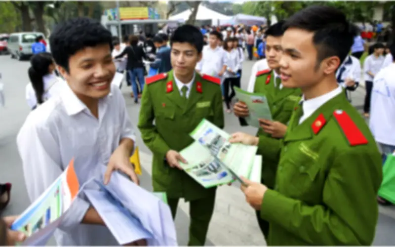 Bộ Công An Điều Chỉnh Tuyển Sinh 2026: Giảm Chỉ Tiêu, Mở Rộng Hệ Dân Sự