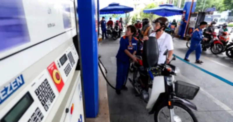 Bộ Công Thương chỉ đạo đảm bảo nguồn cung xăng dầu, du khách Việt gặp khó