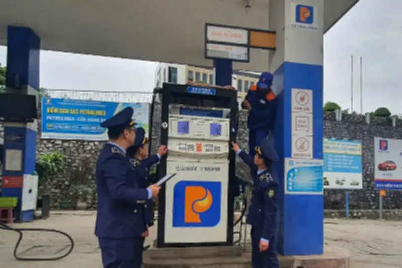 Bộ Công Thương siết kiểm tra xăng dầu trong nước giữa căng thẳng Trung Đông
