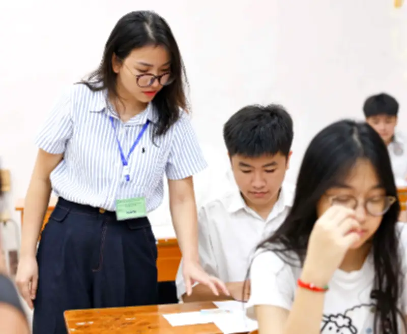 Bộ Giáo dục công bố lịch thi tốt nghiệp THPT 2026 sớm hơn, bổ sung chứng chỉ ngoại ngữ