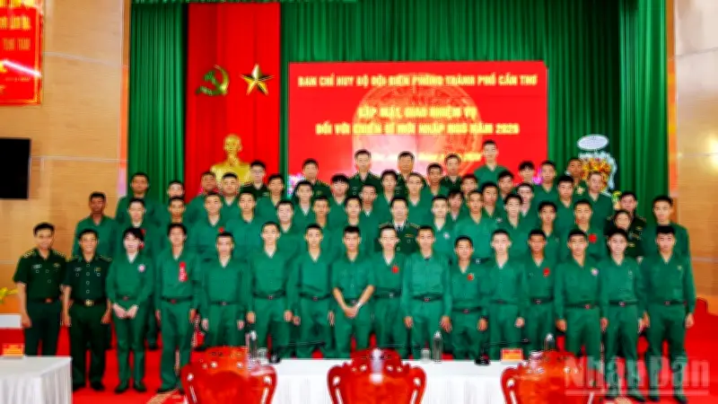 Bộ đội Biên phòng Cần Thơ tiếp nhận 50 chiến sĩ mới, động viên tinh thần phục vụ