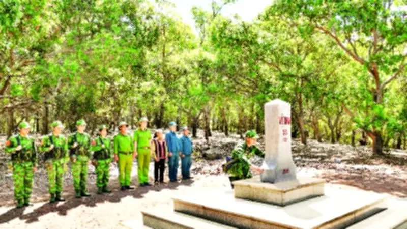 Bộ Đội Biên Phòng Gia Lai Đồng Hành Cùng Dân, Nâng Bước Tương Lai Trẻ Em Vùng Biên