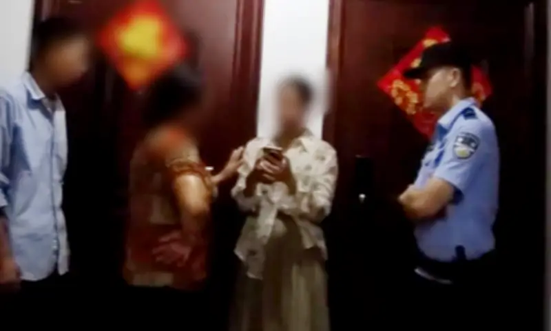 Bị kiện vì nhặt điện thoại, giấu 4 tháng không trả và đòi phí bảo quản tại Trung Quốc