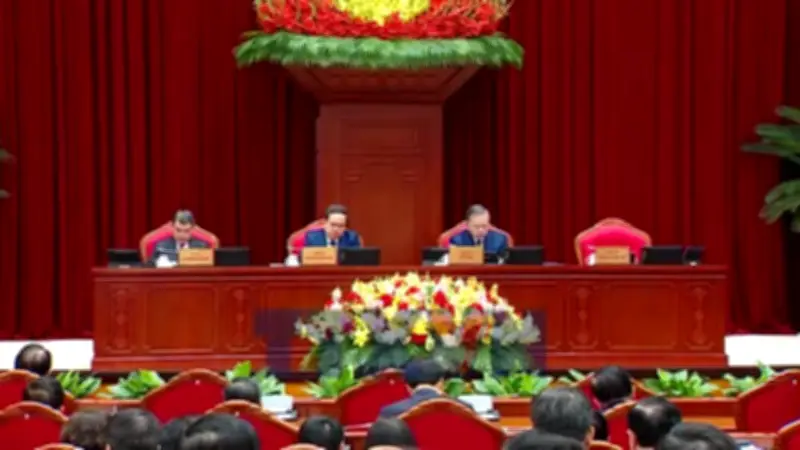 Bế mạc Hội nghị lần thứ 2 Ban Chấpành Trung ương Đảng khóa XIV tại Hà Nội