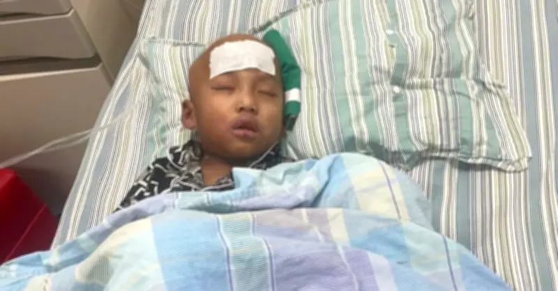 Bé Đặng Hoàng Đức mắc ung thư máu nguy kịch, gia đình xin ngừng nhận hỗ trợ