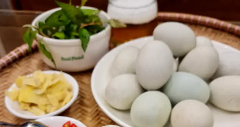 Bí quyết luộc trứng vịt lộn: Thời gian chuẩn xác cho món ăn hoàn hảo