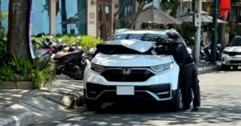 Bí quyết đỗ xe mùa nắng nóng, bảo vệ nội thất và sức khỏe