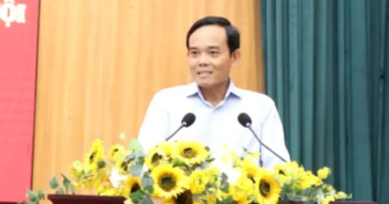 Bí thư Trần Lưu Quang: 'Xử lý lấn chiếm vỉa hè nhiều khi không nỡ' tại hội nghị tiếp xúc cử tri