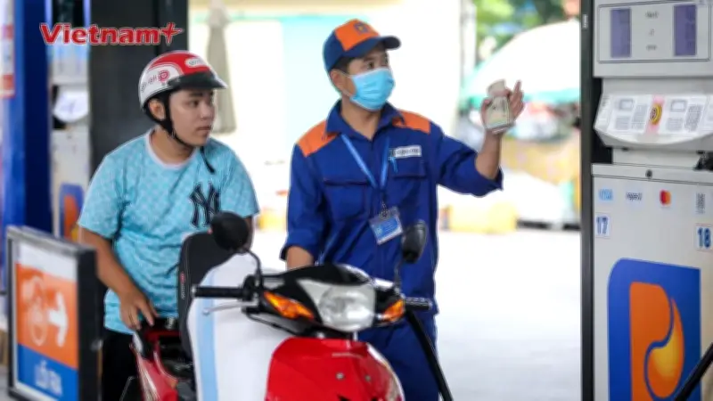 Bộ Tài chính đề xuất loạt biện pháp nhằm tăng khả năng nhập khẩu xăng dầu