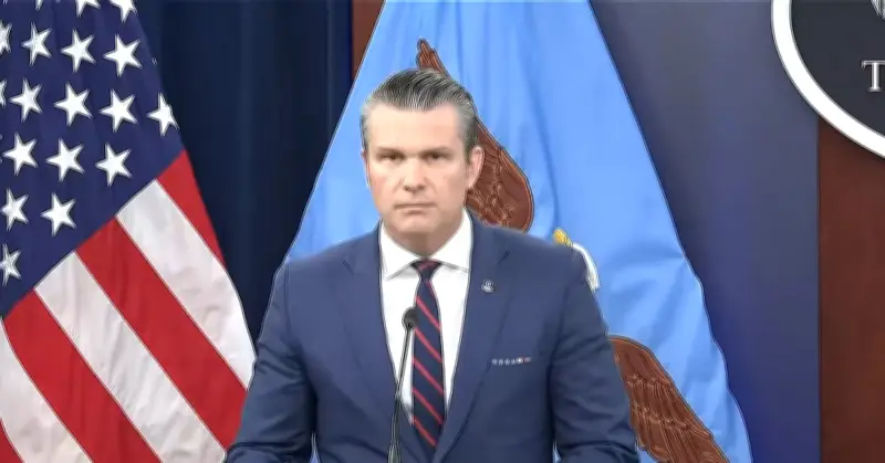 Bộ trưởng Chiến tranh Mỹ khẳng định cần giải quyết tham vọng hạt nhân của Iran