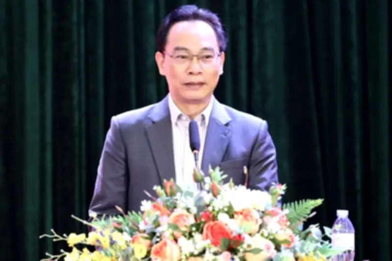 Bộ trưởng GD&ĐT cam kết chấn chỉnh, loại bỏ dạy thêm không lành mạnh