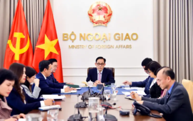 Bộ trưởng Ngoại giao Việt Nam - Hàn Quốc điện đàm, thúc đẩy quan hệ Đối tác chiến lược toàn diện