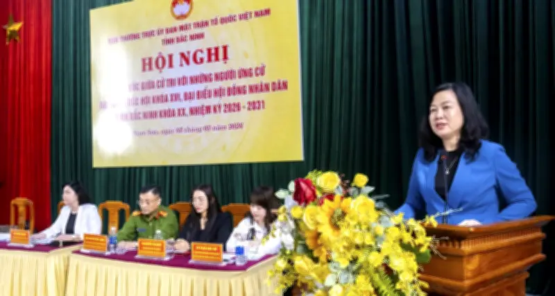 Bộ trưởng Đào Hồng Lan trình bày chương trình hành động trước cử tri Bắc Ninh