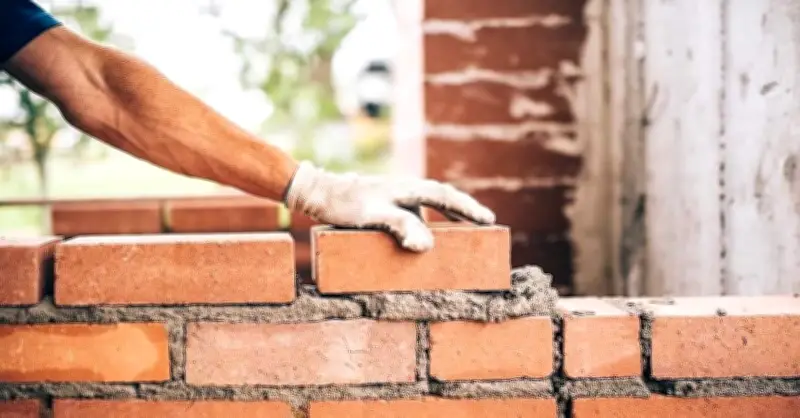 Bộ Xây dựng nghiên cứu miễn giấy phép xây tường rào bảo vệ đất tại đô thị