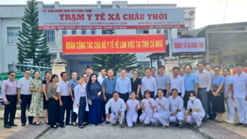 Bộ Y tế hỗ trợ trang thiết bị và quà tặng cho Trạm Y tế xã Châu Thới, Cà Mau