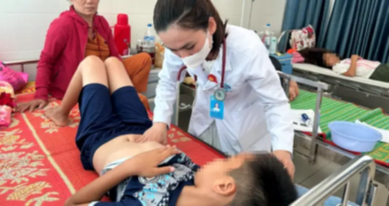 Bộ Y tế vào cuộc vụ 19 người nhập viện sau khi ăn bánh mì tại Quảng Ngãi