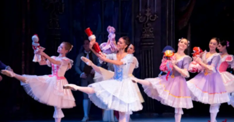 Ballet Nga Trình Diễn Kẹp Hạt Dẻ Và Romeo & Juliet Tại Hà Nội