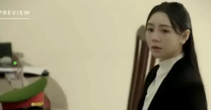 Bước chân vào đời tập 11: Em trai thương bị công an bắt liên quan đến mẹ quán