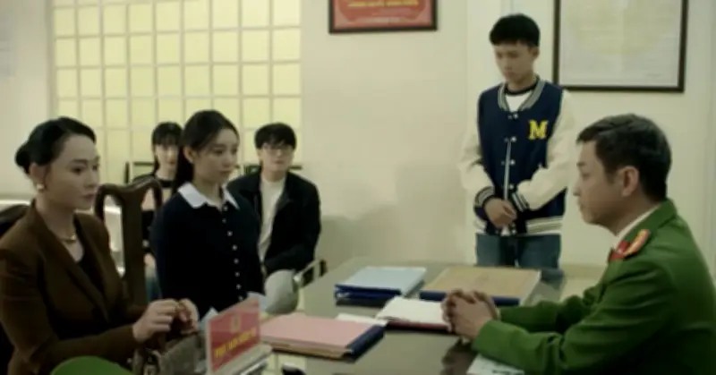 Bước chân vào đời tập 13: Bà Dũng xuống nước trước chị em thương ở đồn công an