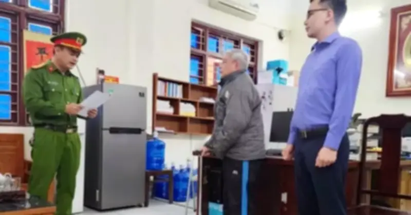 Bắc Ninh: Khởi tố 2 cựu lãnh đạo thôn vì bán trái phép đất công thu hơn 1,2 tỷ đồng