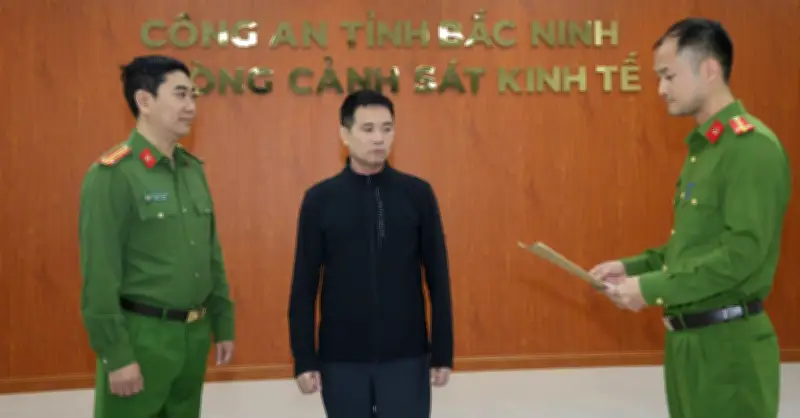 Bắc Ninh: Khởi tố, bắt tạm giam chủ cơ sở sản xuất giấm giả quy mô lớn