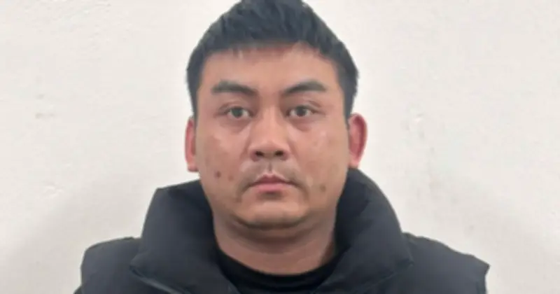 Bắc Ninh: Khởi tố, bắt tạm giam người đàn ông hành hạ vợ và con gái 13 tuổi