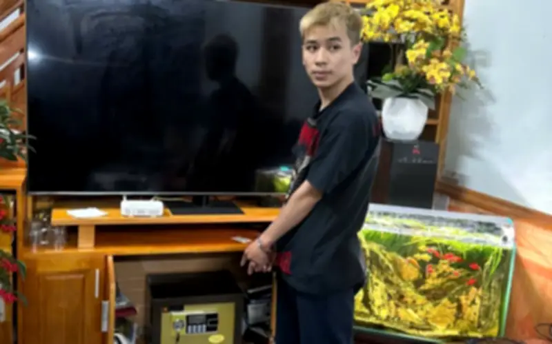 Bắc Ninh: Khởi tố nam sinh viên trộm 3 cây vàng của họ hàng mua iPhone 17 tặng bạn gái