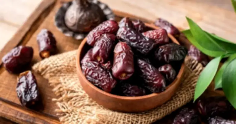 Bác sĩ Anh tiết lộ lý do nên ăn 3 quả chà là mỗi ngày và lợi ích bất ngờ