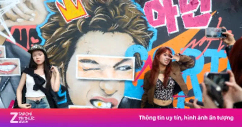 Bức Tường Graffiti Vẽ Nam Thần Kpop Cao 1,9 m Gây Sốt Giới Trẻ Hà Nội