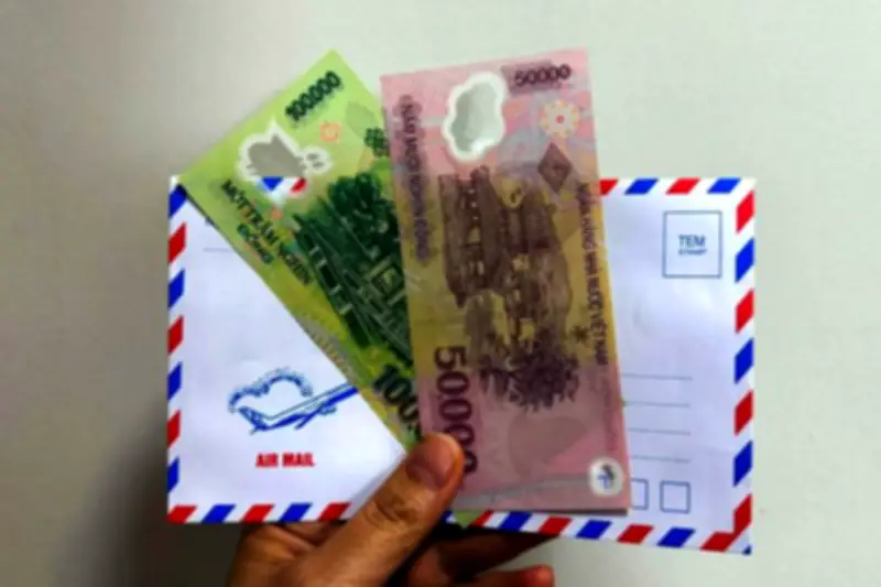 Bức xúc vụ bốc phong bì hàng xóm, mừng thọ bỏ lời mẹ nói khiến con trai xấu hổ