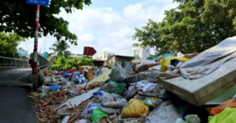 Bãi rác tự phát tràn lan tại TP.HCM: Nguy cơ ô nhiễm và bệnh tật