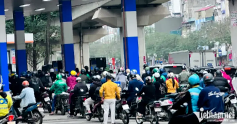 Biển Đông: Doanh nghiệp tìm đường giảm phụ thuộc nhiên liệu hóa thạch