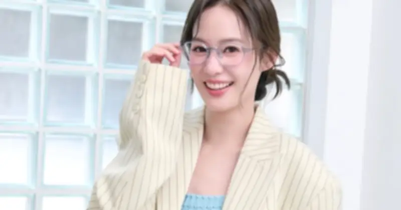 Blazer Phom Rộng: Bí Quyết Tạo Dấu Ấn Phong Cách Thanh Lịch Cho Quý Cô Hiện Đại