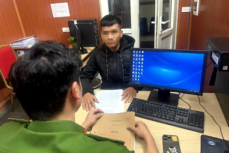 Bản tin chiều 23/3: Đánh tình địch, nam thanh niên chặn đánh 2 người trong ngõ nhỏ