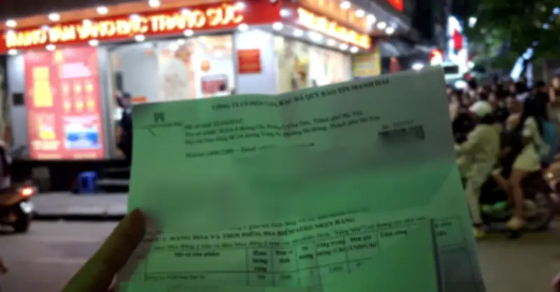 Bán vàng kiểu 'lấy giấy hẹn, trả tiền trước, nhận vàng sau' có đúng luật?