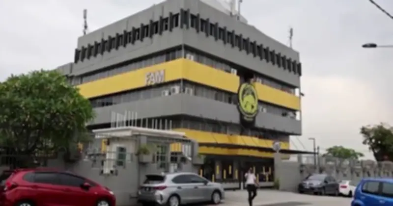 Bóng đá Malaysia khủng hoảng: Từ lương thưởng đến bê bối nhập tịch