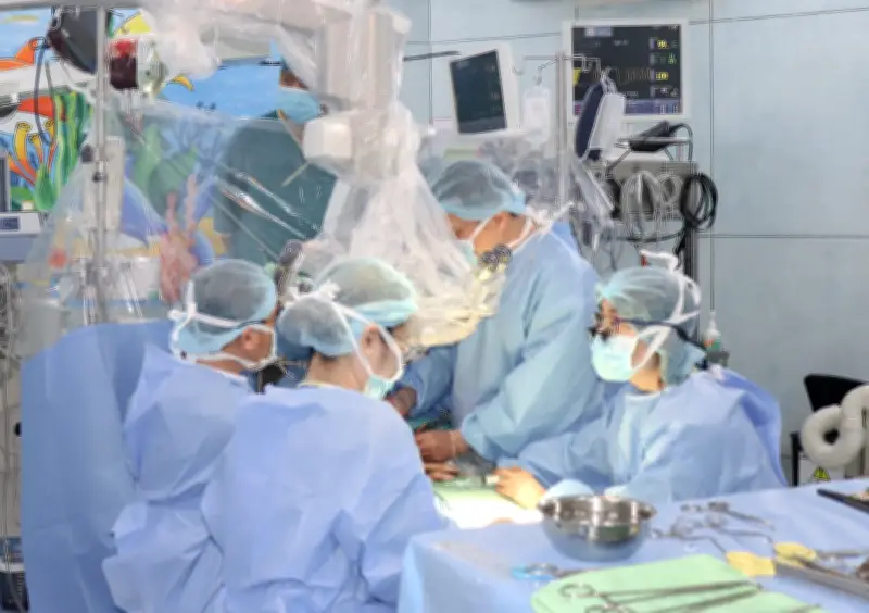 Bệnh nhi 2 tháng tuổi thoát hiểm nhờ phẫu thuật cắt u tuyến ức hiếm gặp