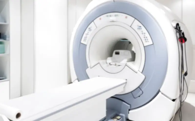 Bệnh nhân bị bỏ quên trong máy MRI suốt 6 giờ tại bệnh viện Vũ Hán