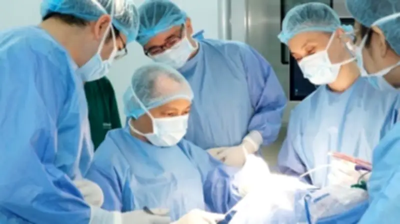 Bệnh nhân khuyết sọ được vá lại hộp sọ thành công bằng kỹ thuật tạo hình hiện đại