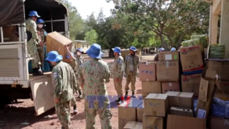 Bệnh viện Dã chiến Việt Nam hỗ trợ y tế tại Nam Sudan, trao tặng hơn 1 tấn thiết bị