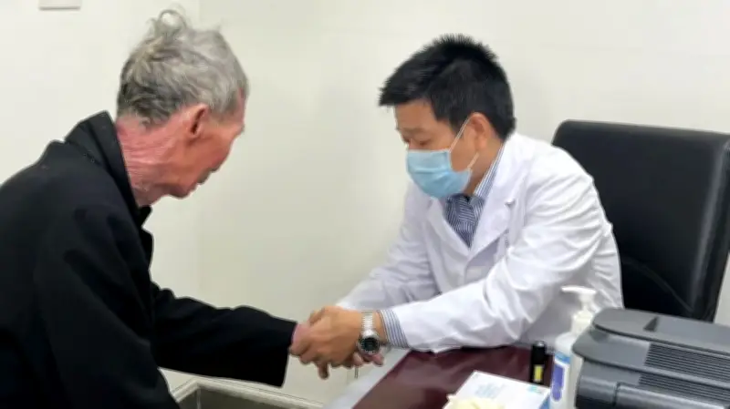 Bệnh viện Hữu Nghị tổ chức hội nghị quốc tế về chăm sóc người cao tuổi trước thách thức già hóa dân số