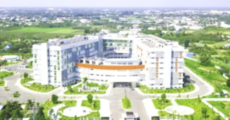 Bệnh viện Tân An phối hợp chuyên gia Mỹ phẫu thuật thay khớp háng miễn phí cho bệnh nhân khó khăn