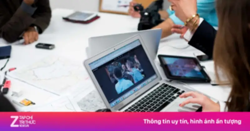 Báo chí Việt chuyển hướng: Từ 'triệu view' sang đo lường giá trị thực và đa dạng hóa doanh thu