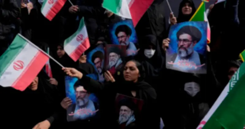 Báo cáo tình báo Mỹ: Không kích khó lật đổ chính quyền Iran, con trai lãnh tụ kế nhiệm