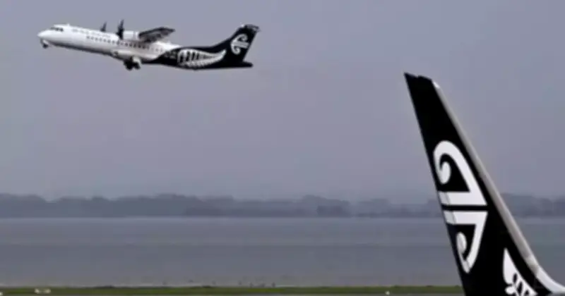 Bão giá nhiên liệu hàng không càn quét toàn cầu, đẩy vé tăng vọt