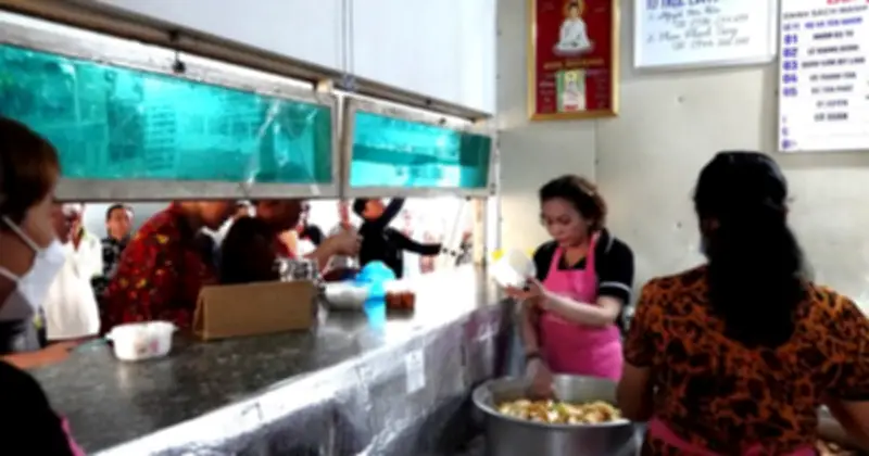 Bếp Ăn Từ Thiện Sen Hồng: Nghĩa Tình Sưởi Ấm Bệnh Nhân Nghèo Suốt 10 Năm