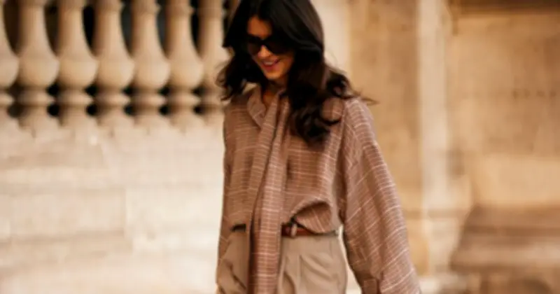 Bốt da lộn: 'Chìa khóa' biến hóa phong cách thời trang mùa này