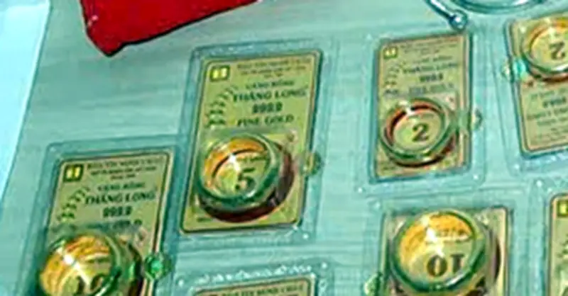 Bắt giữ thanh niên trộm két sắt chứa 5,2 cây vàng trị giá 1 tỷ đồng tại Hà Nội